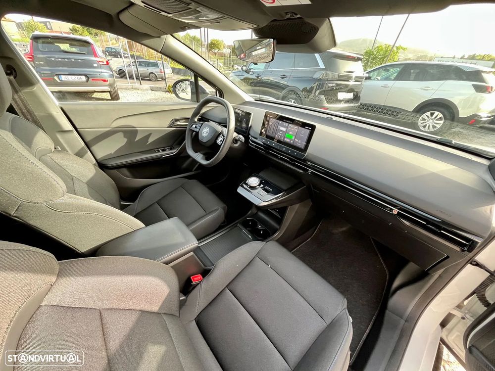 MG MG4 51 kWh Standard - 12