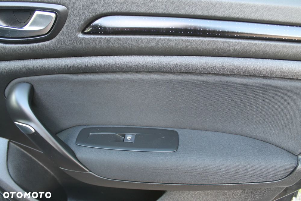 Renault Megane ENERGY TCe 130 LIMITED - 33