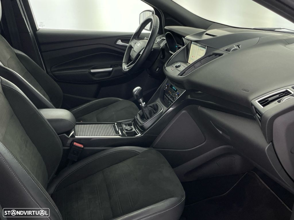 Ford Kuga 1.5 TDCi ST-Line - 23