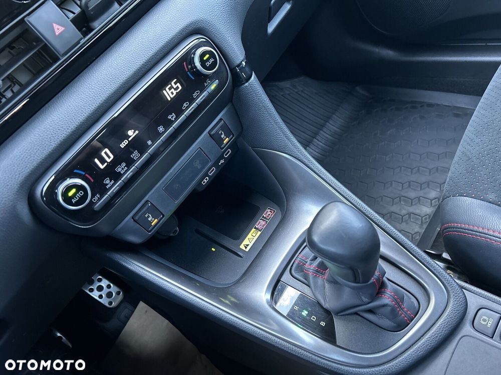 Toyota Yaris - 21