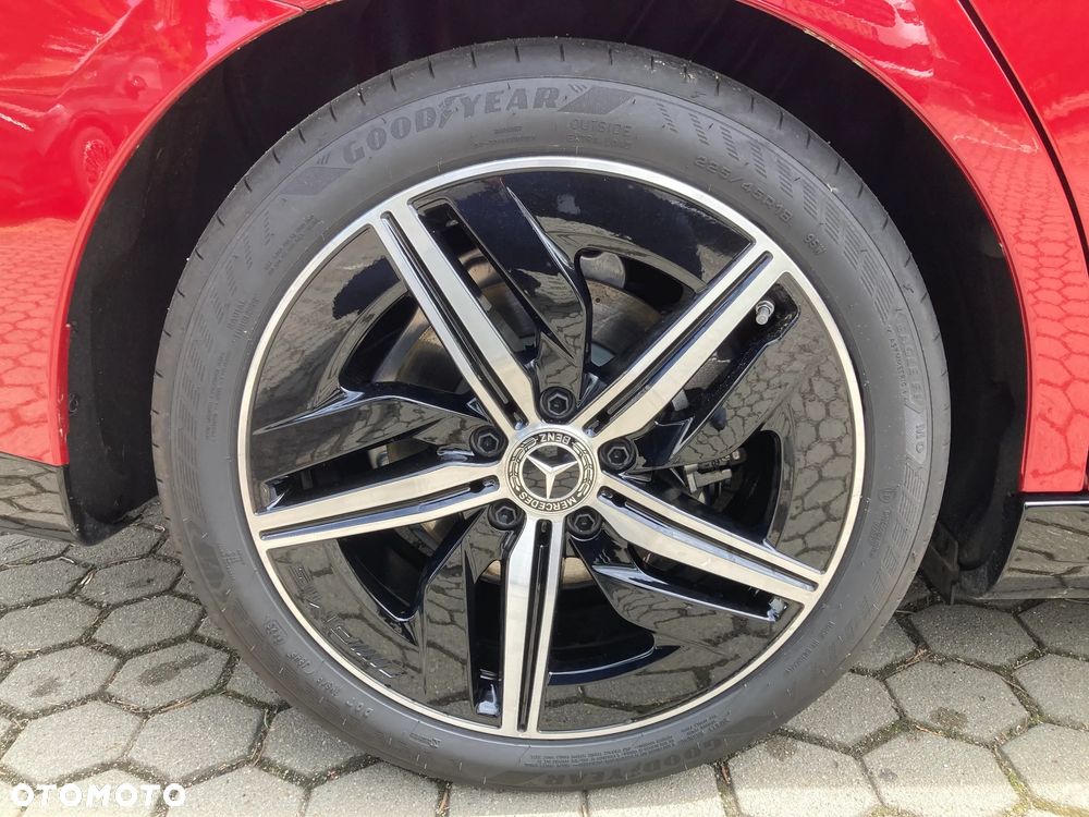 Mercedes-Benz CLA - 13