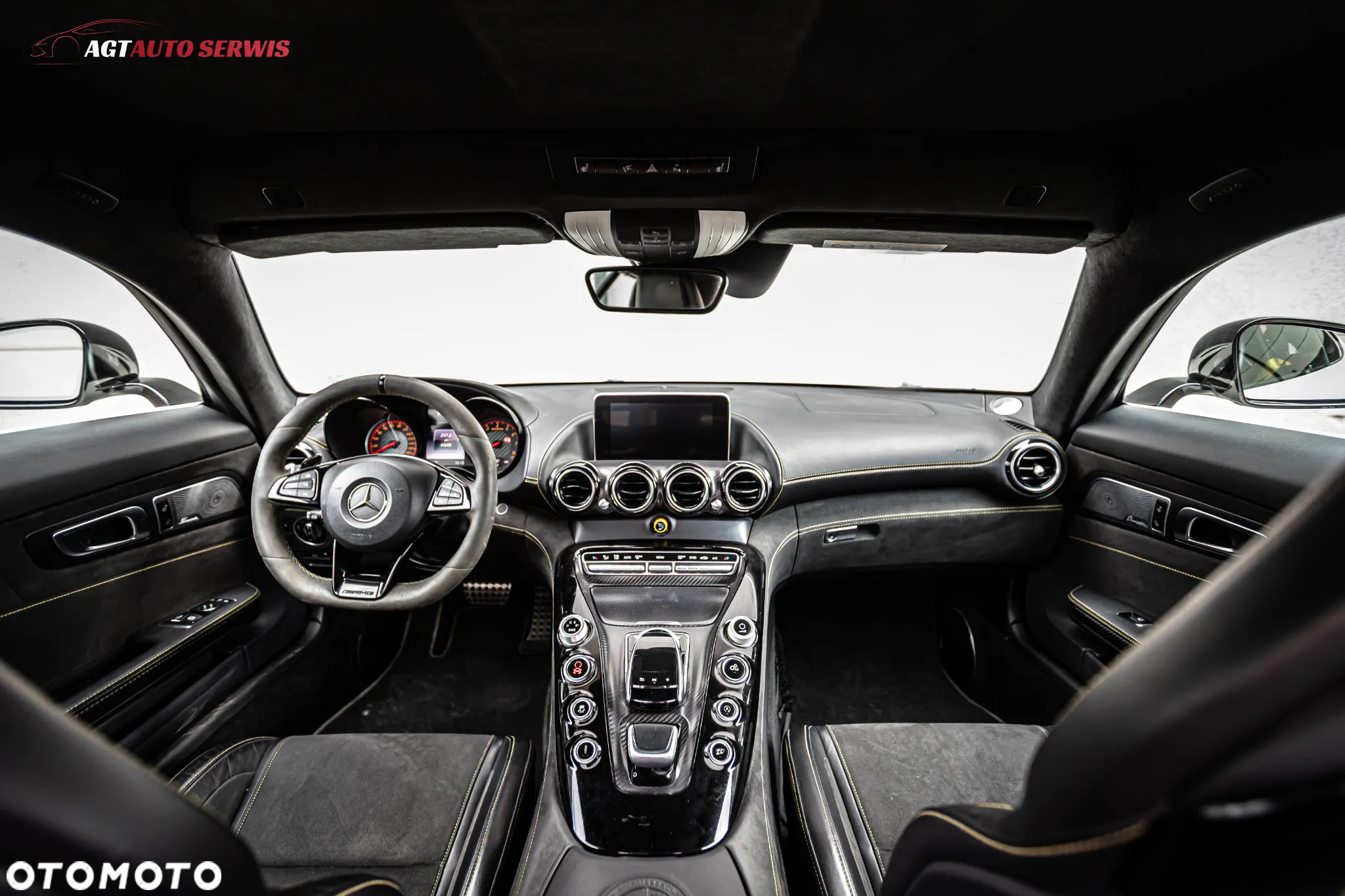 Mercedes-Benz AMG GT R - 24