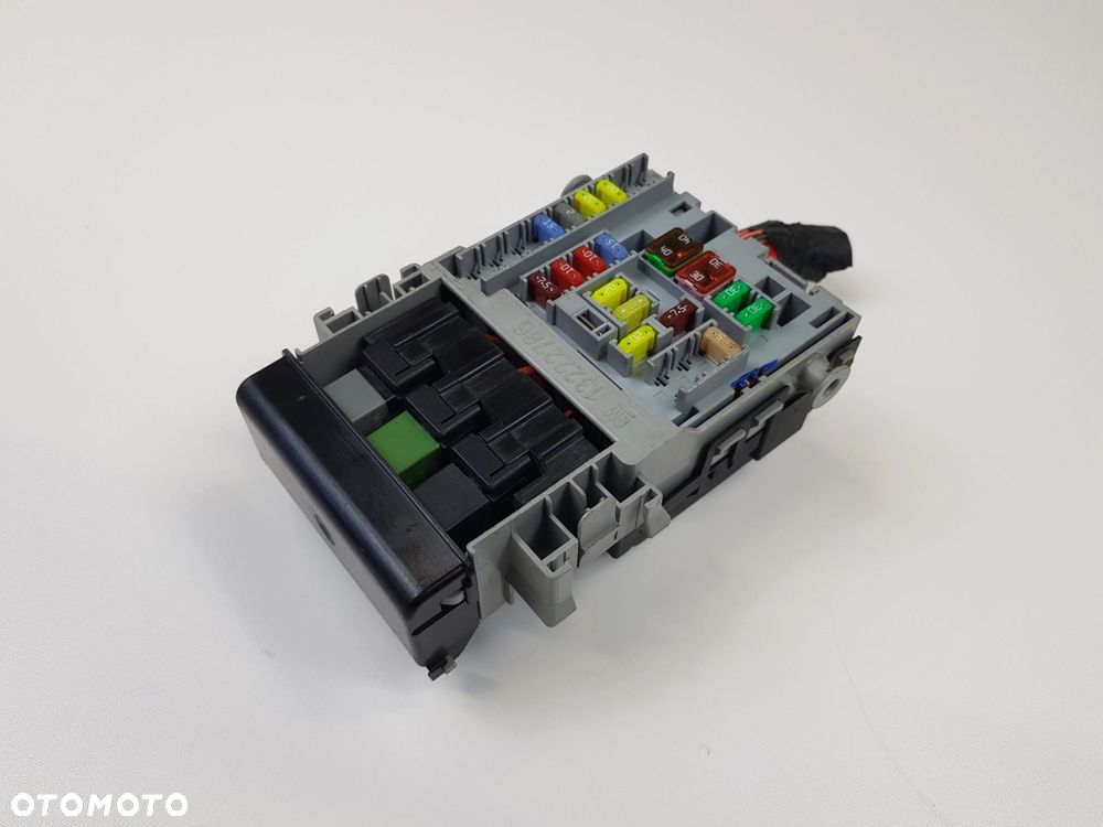 Moduł Skrzynka bezpieczników Chevrolet Cruze 13222786 - 8