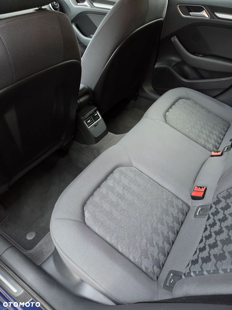 Audi A3 Sportback 1.4 TFSI S line Sportpaket - 5
