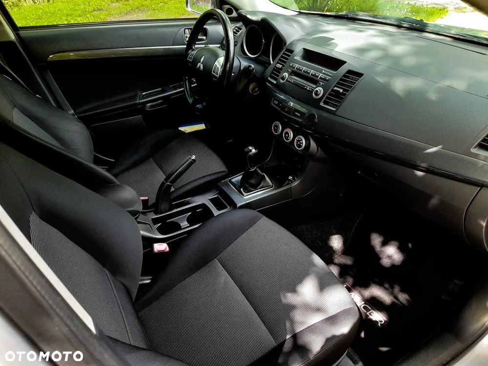 Mitsubishi Lancer 1.8 Intense - 7