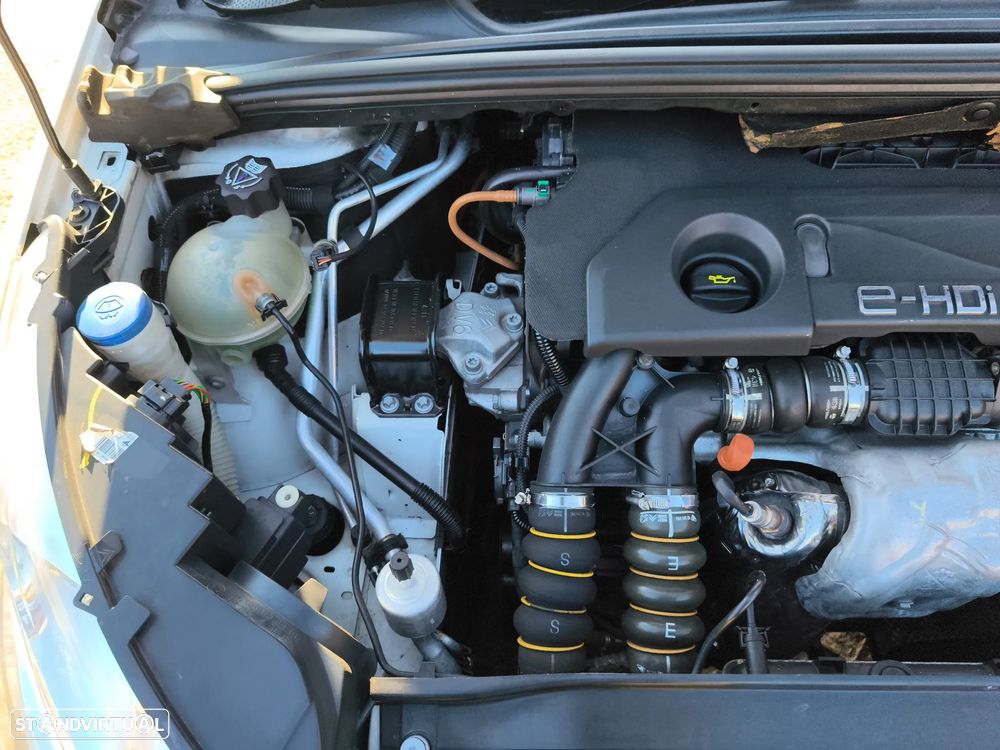 Citroën DS4 1.6 HDi So Chic - 30