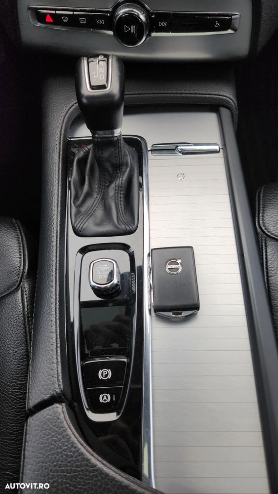 Volvo XC 90 D5 AWD Geartronic Momentum - 19