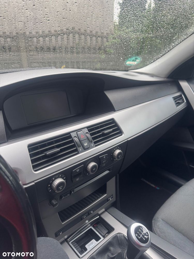 BMW Seria 5 520i - 15