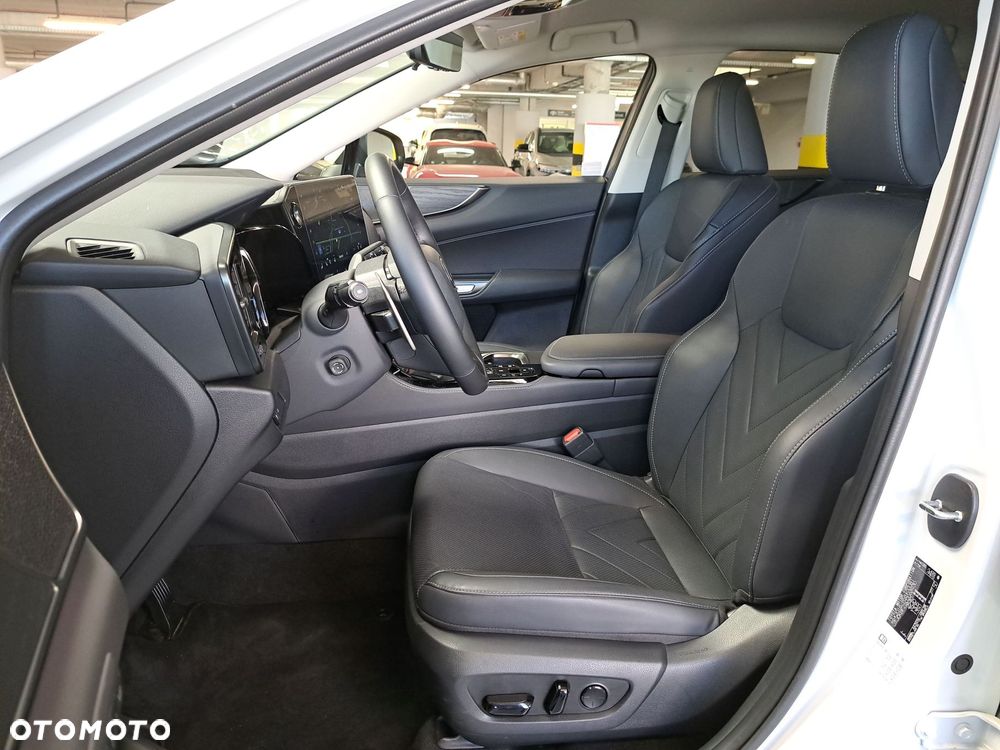 Lexus NX - 11