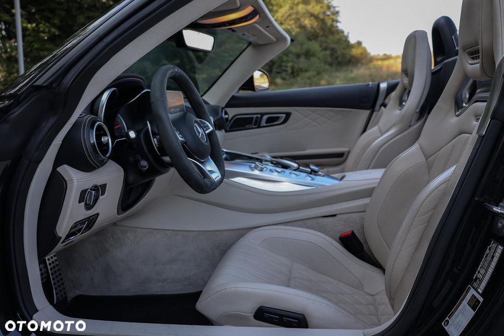 Mercedes-Benz AMG GT C - 35