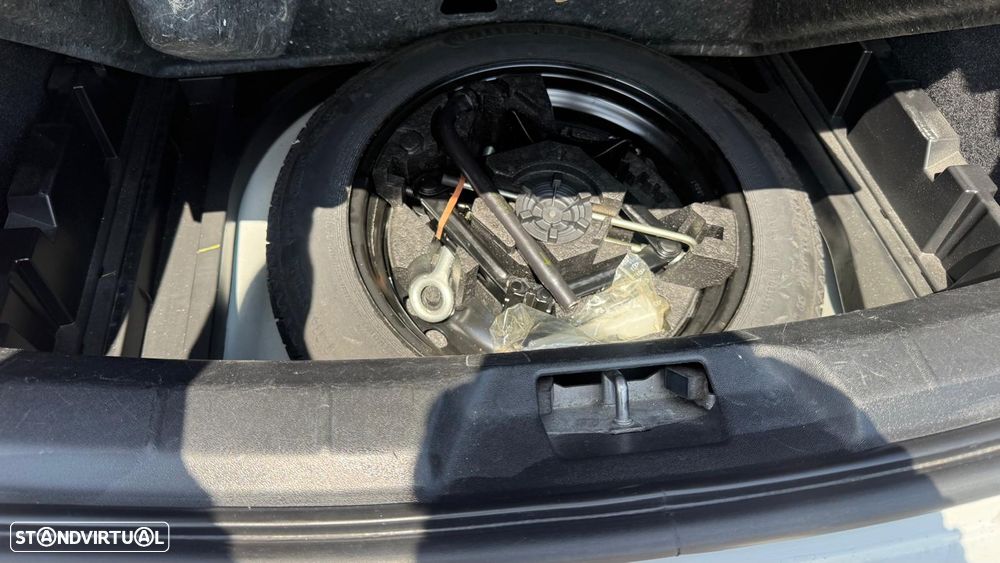 Volvo V40 1.6 D2 R-Design - 12