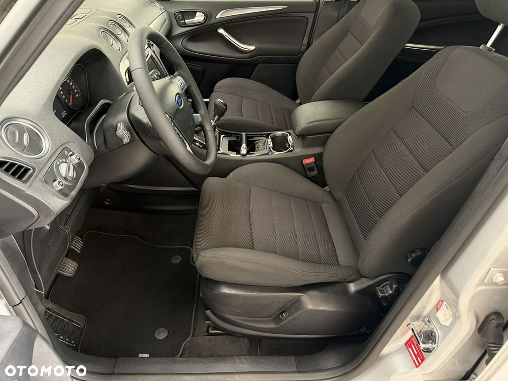 Ford Galaxy 2.0 TDCi Titanium - 16