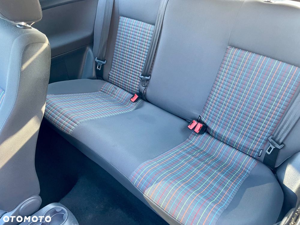 Volkswagen Polo - 33