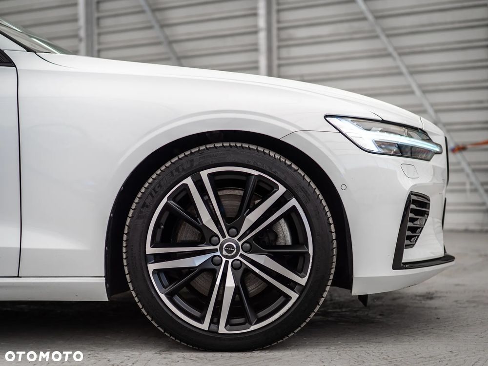 Volvo V60 T8 AWD Recharge Geartronic RDesign - 8