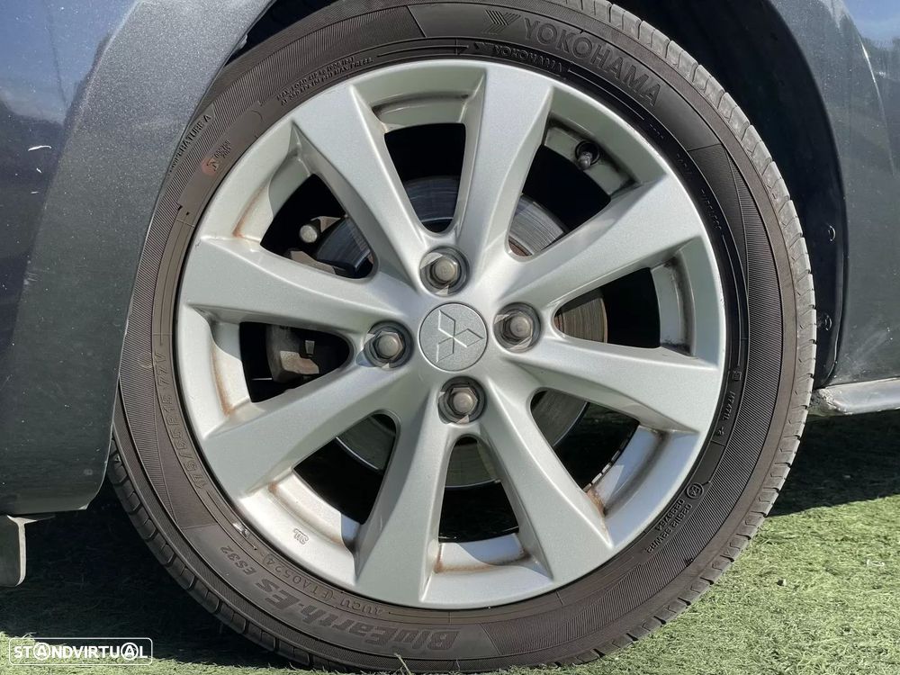 Mitsubishi Space Star 1.2 Intense ClearTec — fotografia 3