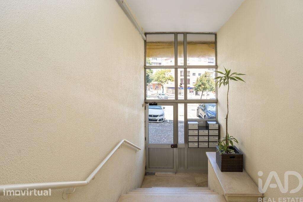 Apartamento T2 em Amora - Grande imagem: 4/33