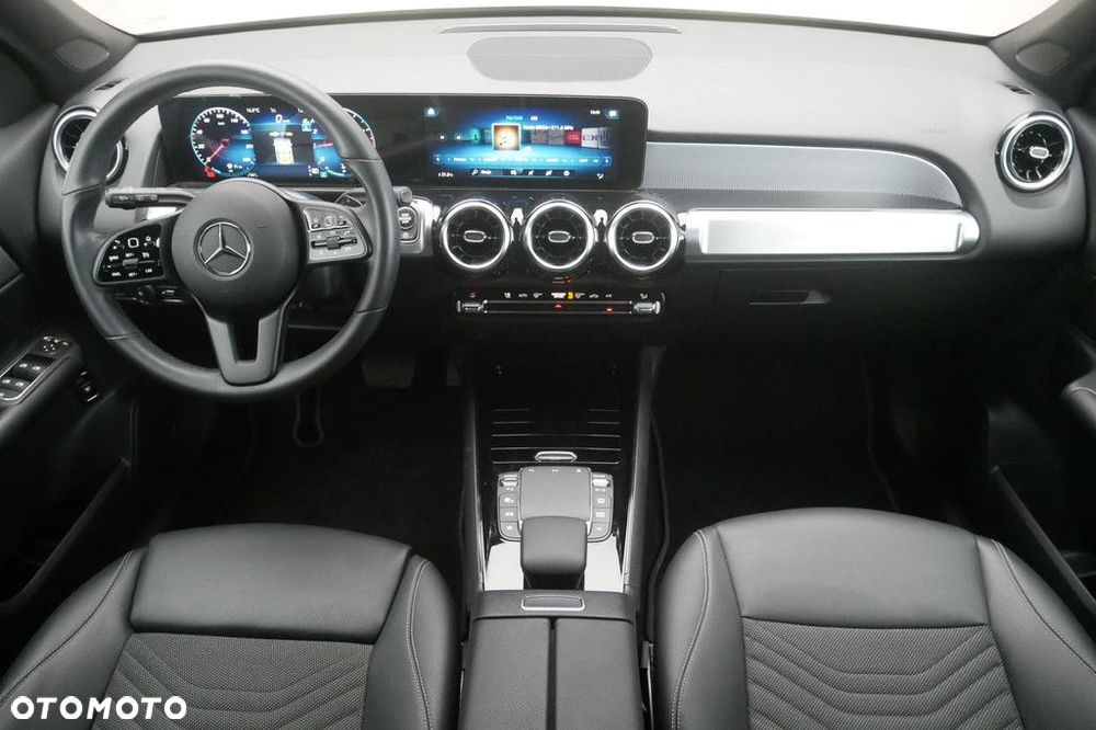 Mercedes-Benz GLB - 8