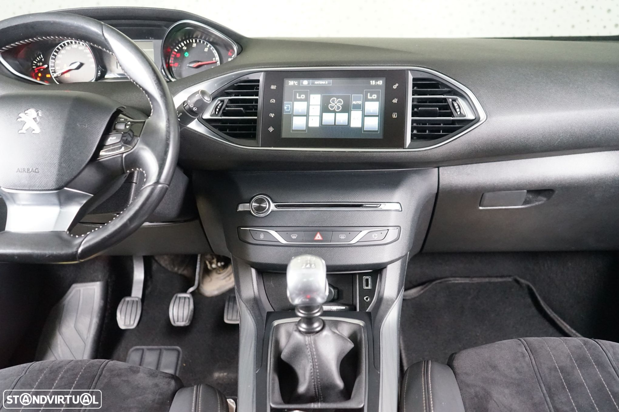 Peugeot 308 SW 1.6 BlueHDi Allure - 27