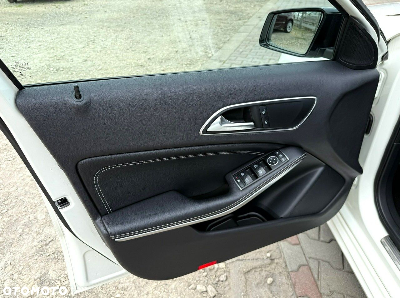 Mercedes-Benz Klasa A 220 CDI (BlueEFFICIENCY) 7G-DCT Urban - 17