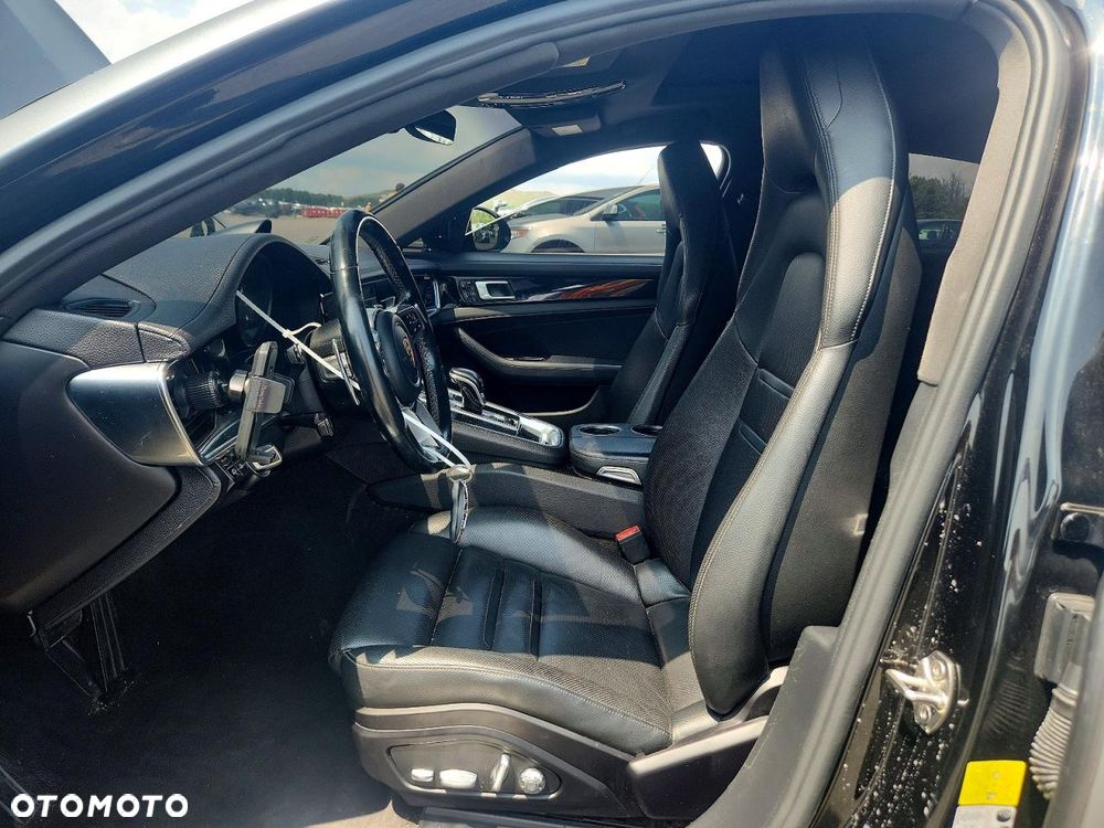 Porsche Panamera - 7