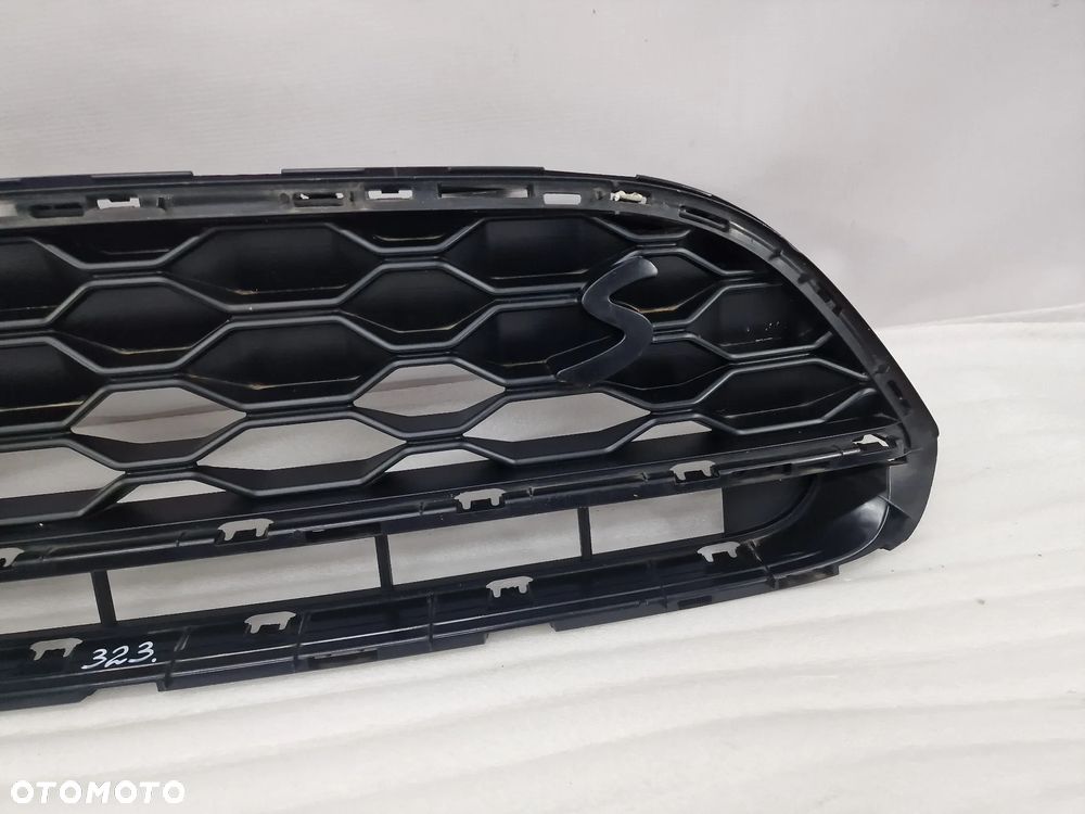 MINI F60 LIFT S COUNTRYMAN 19- KRATKA ŚRODKOWA ZDERZAKA PRZEDNIEGO PRZÓD / ATRAPA / GRILL , NR 7931641 , NR AUKCJI KR323 - 5