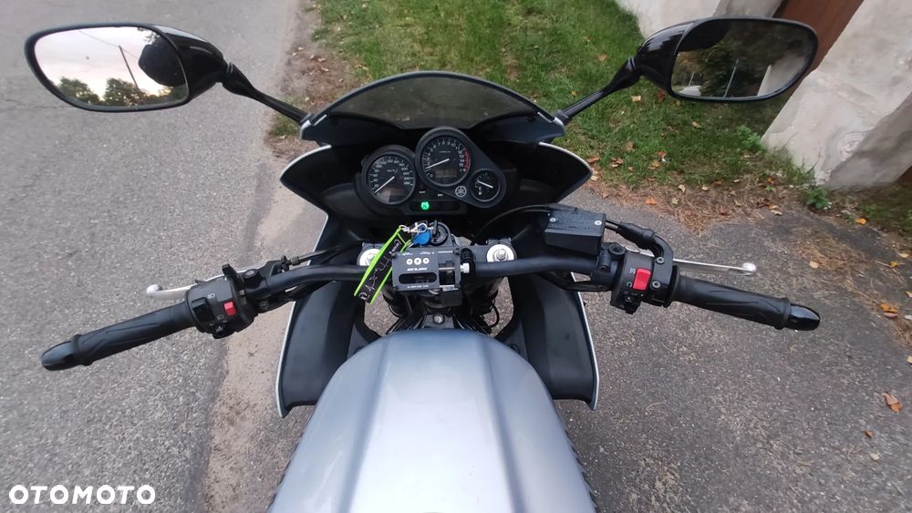 Yamaha FZS - 10