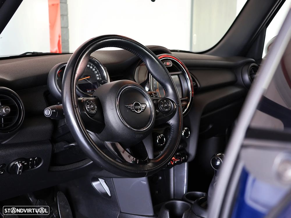 MINI 5 Portas One D - 18