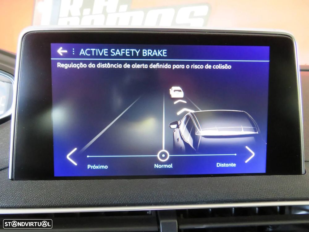 Peugeot 3008 1.6 BlueHDi GT Line EAT6 - 39
