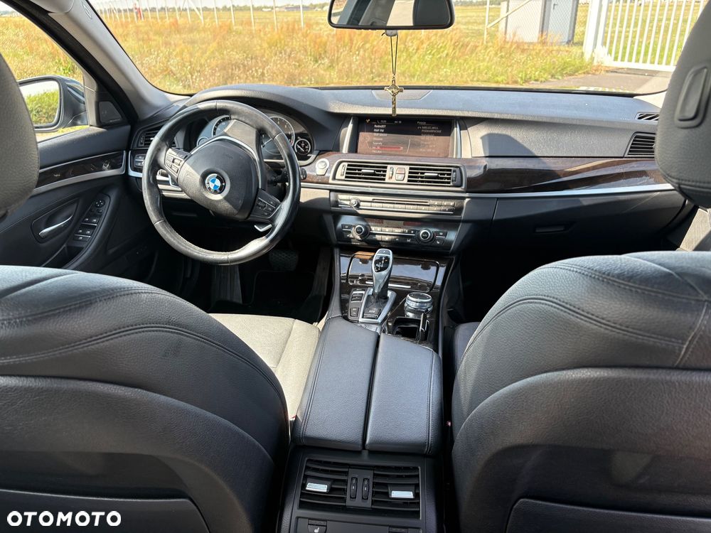 BMW Seria 5 535i xDrive Luxury Line - 8