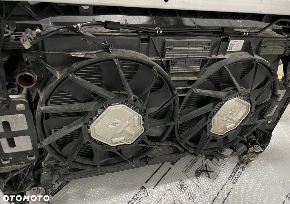 Audi Q7 4M 3.0 TFSI pas przedni wzmocnienie czołowe chłodnice wentylatory - 3