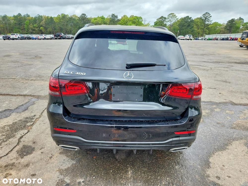 Mercedes-Benz GLC 300 4Matic 9G-TRONIC Edition AMG Line - 2