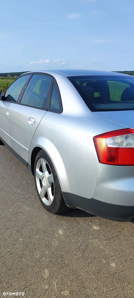 Audi A4 Avant - 10