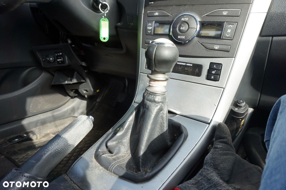 LEWAREK ZMIANY BIEGÓW WYBIERAK LINKI COROLLA E15 LIFT 1.6 16V 33530-12A61 33820-12E70 TOYOTA 2010-2013 - 1