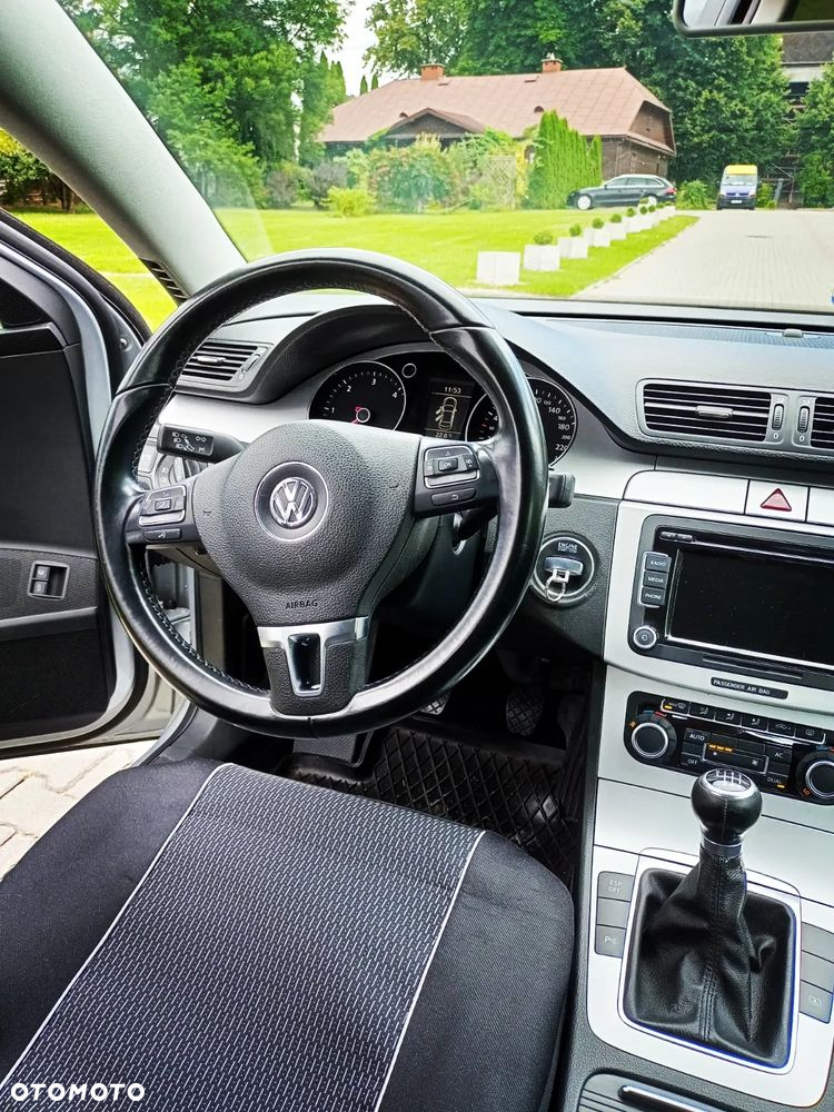 Volkswagen Passat 2.0 TDI Comfortline - 21