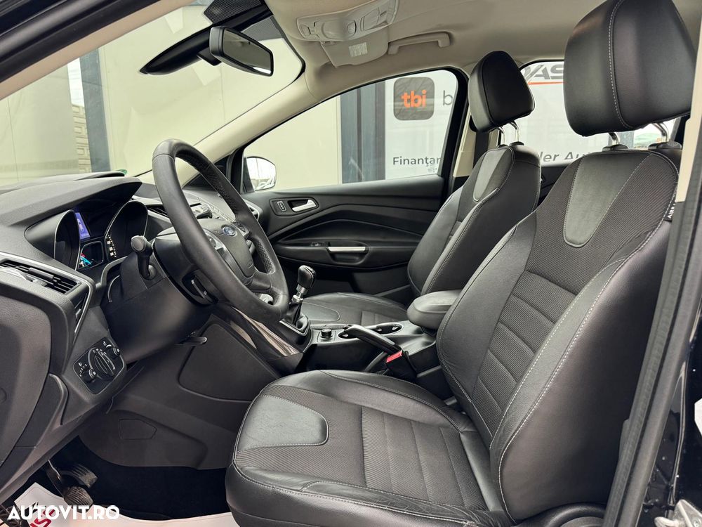 Ford Kuga 1.6 EcoBoost 2x4 Titanium - 11