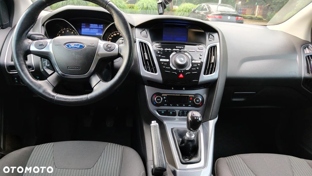 Ford Focus 1.0 EcoBoost Titanium - 26