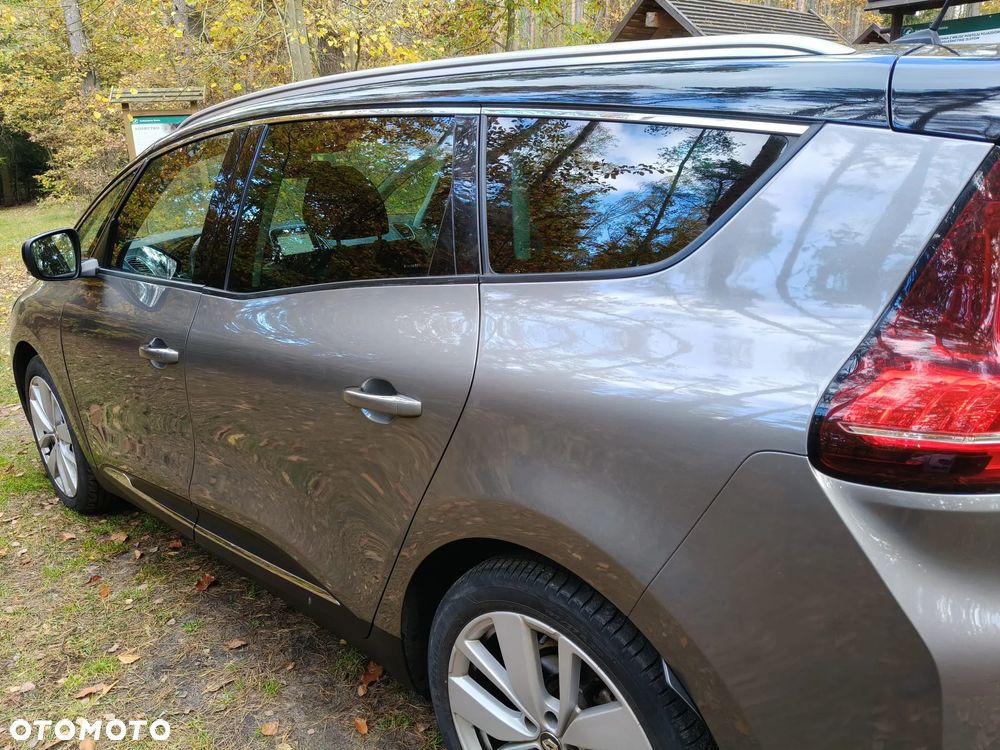 Renault Grand Scenic - 14