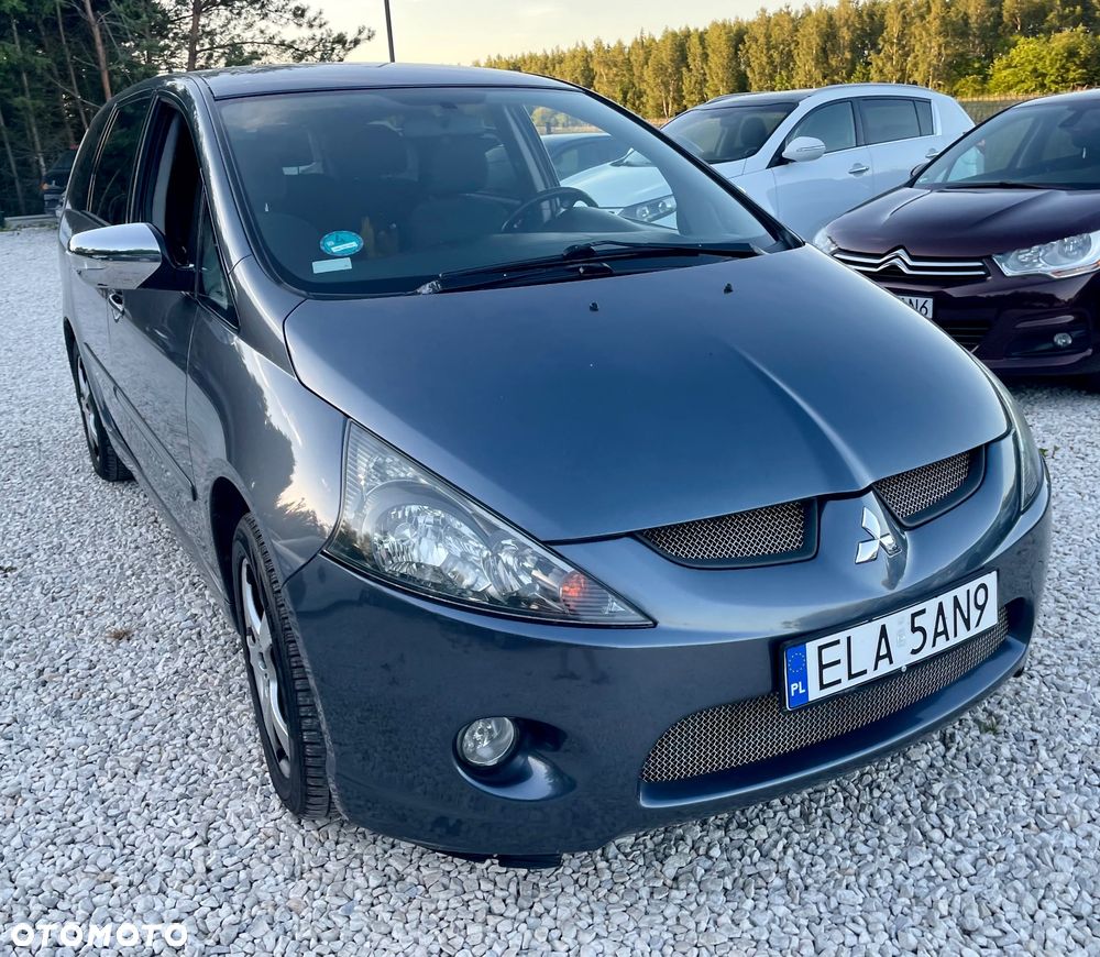 Mitsubishi Grandis 2.4 Inform - 26