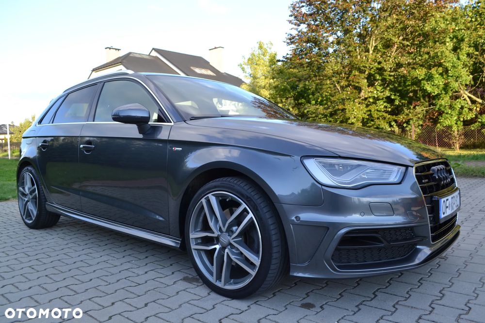 Audi A3 Sportback 2.0 TDI (clean diesel) quattro S tronic S line Sportpaket - 9