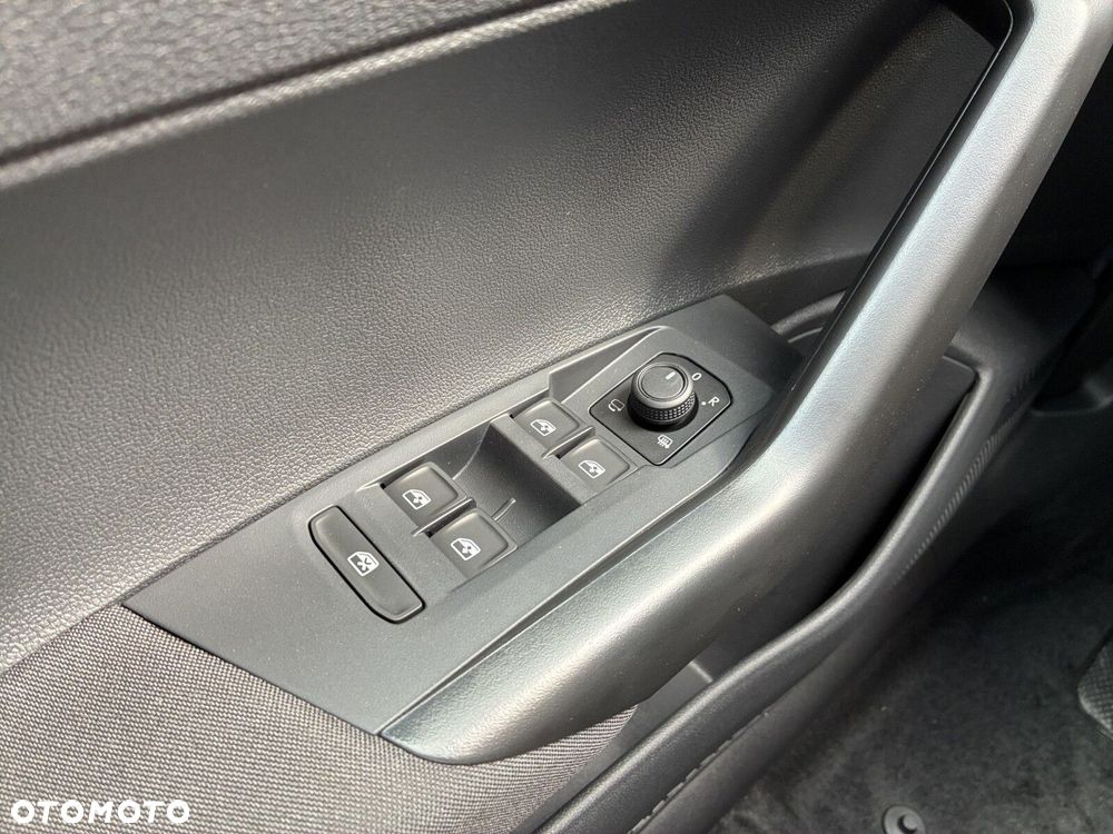 Volkswagen Polo - 22