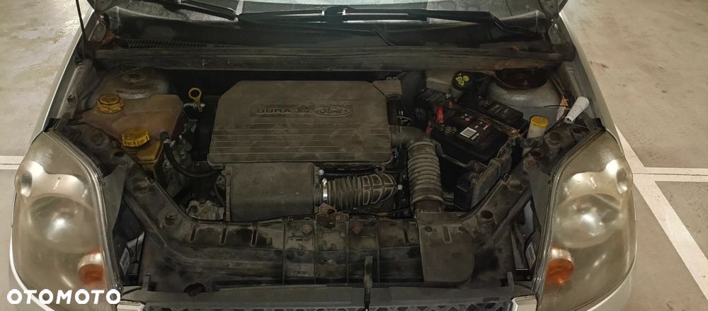 Ford Fiesta ver-1-3-ambiente - 8