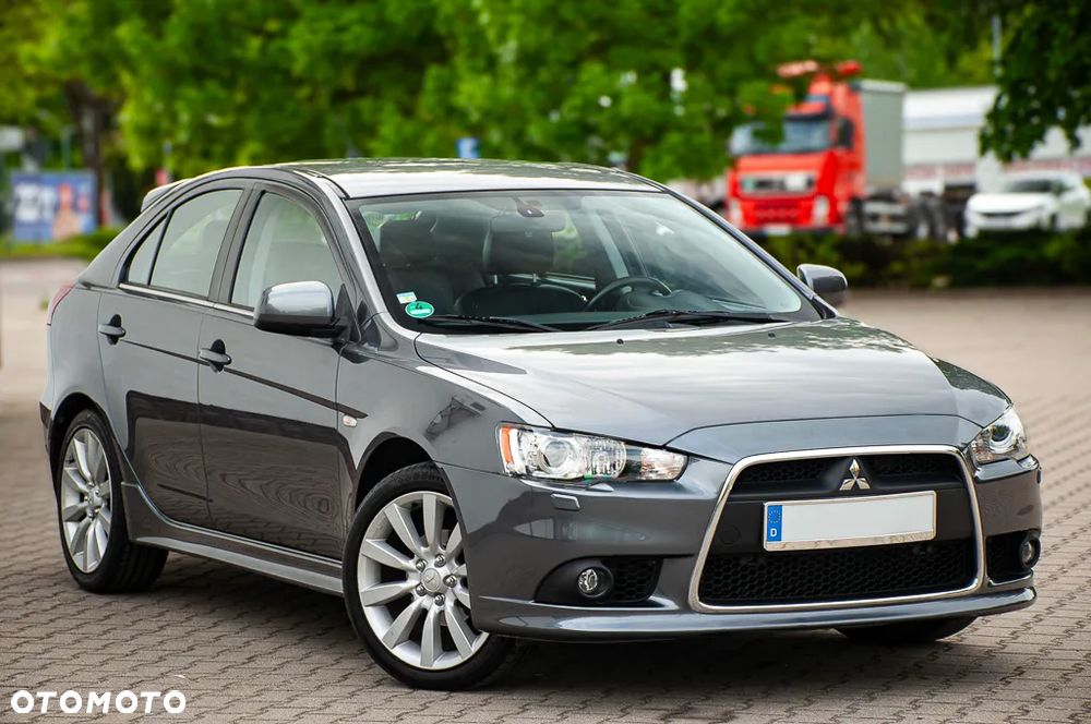 Mitsubishi Lancer 1.8 CVT Intense - 18