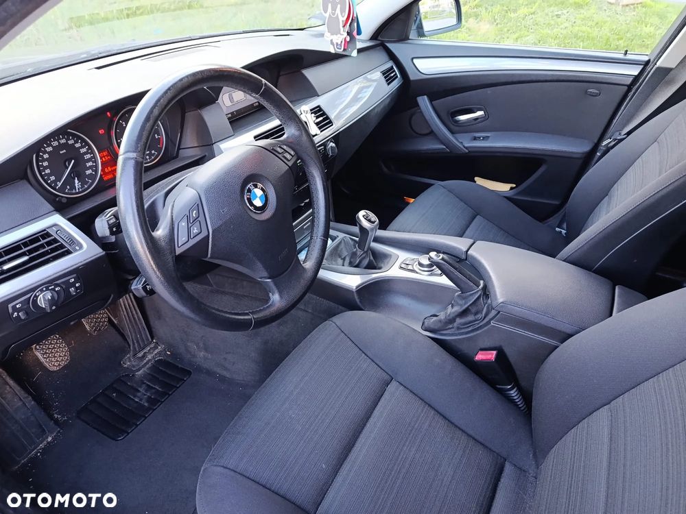 BMW Seria 5 520d - 2