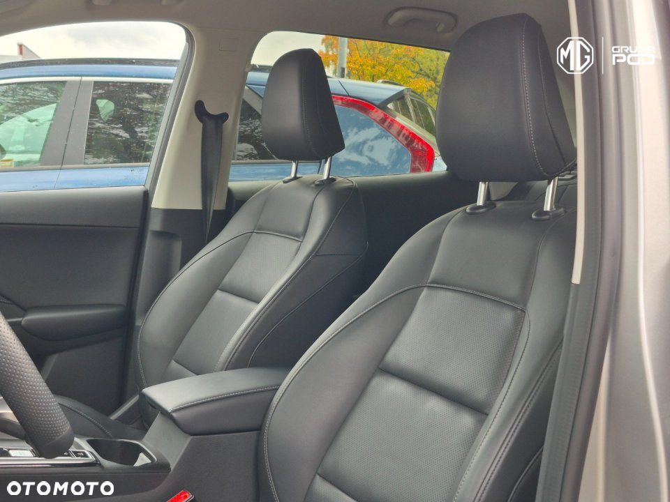 MG ZS - 6