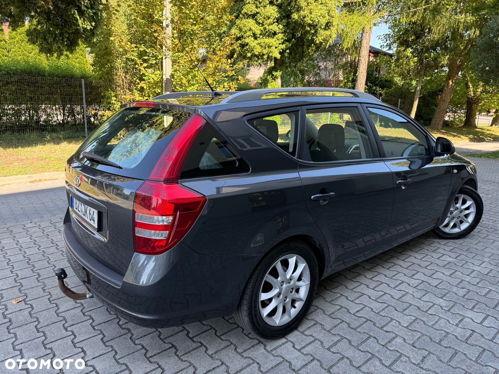 Kia Ceed 2.0 CVVT EX - 17