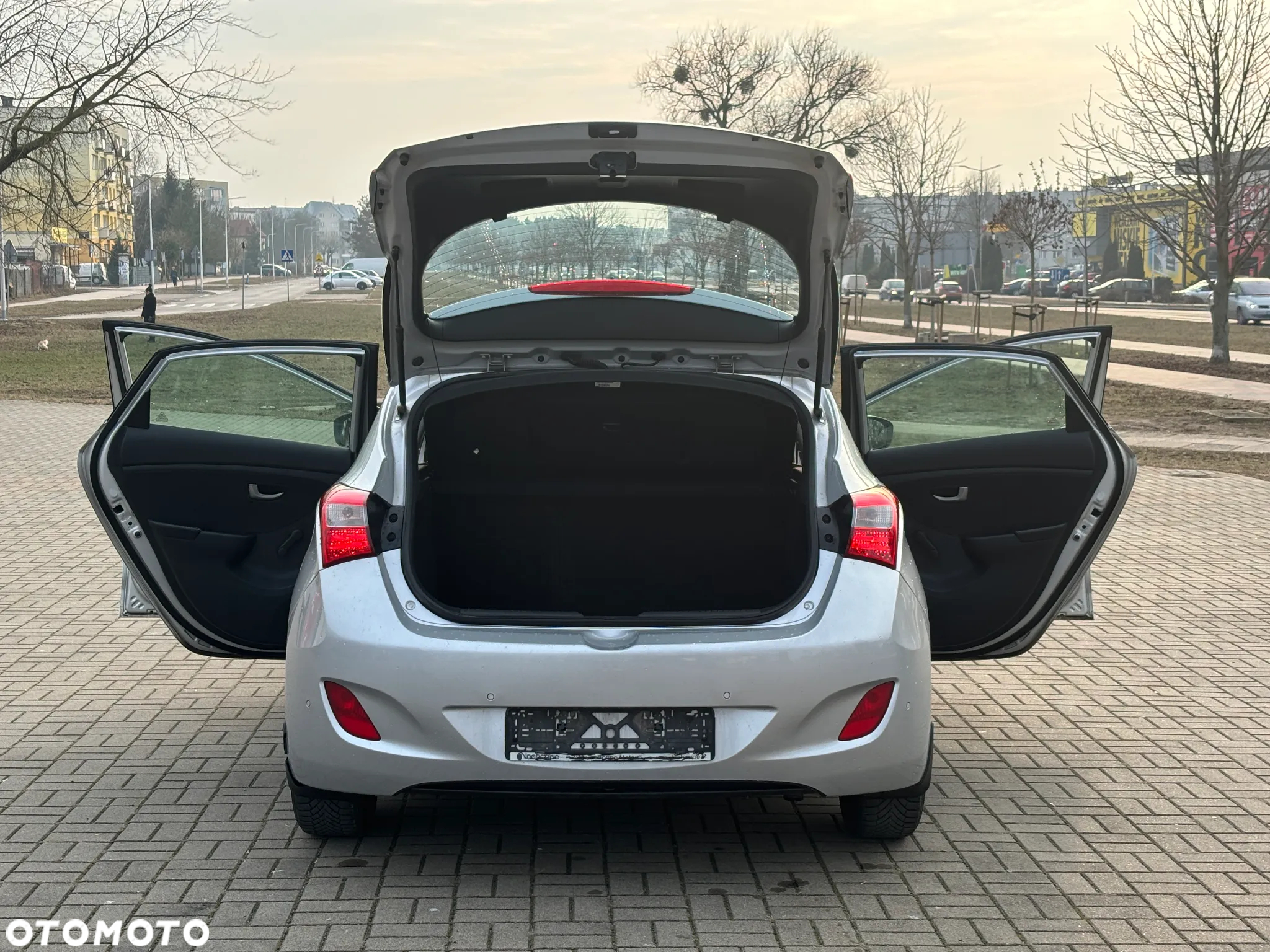 Hyundai i30 1.4 Comfort - 12