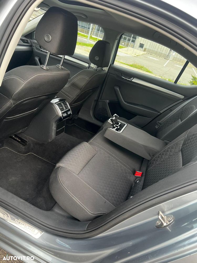 Skoda Superb 2.0 TDI DSG Style - 20