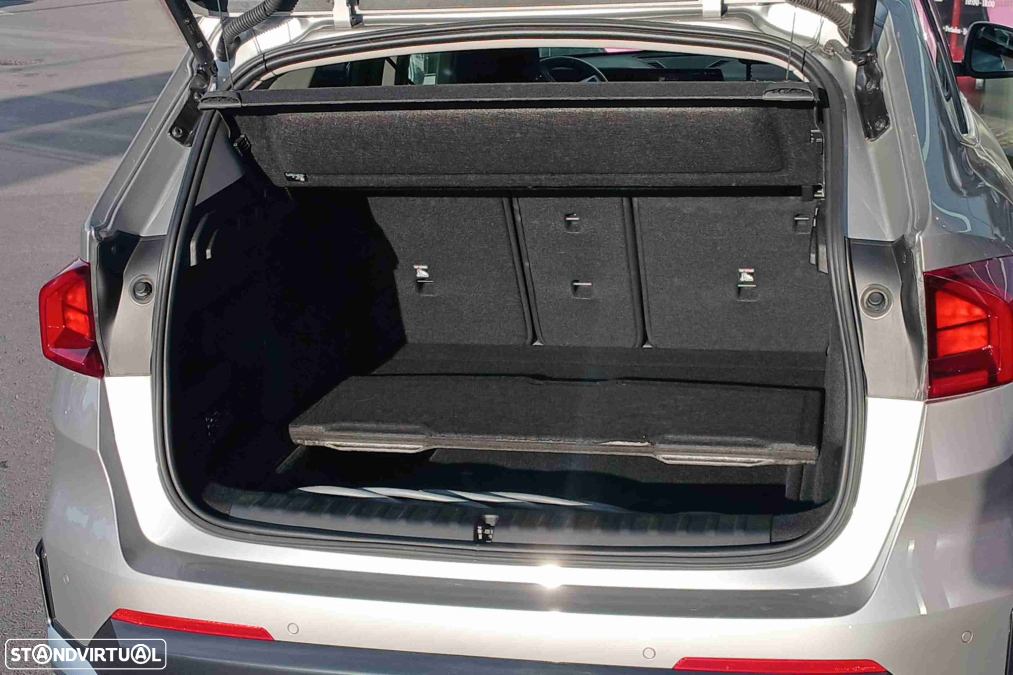 BMW iX1 eDrive20 - 15