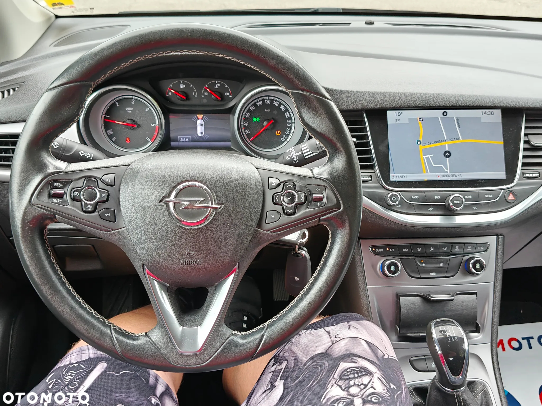 Opel Astra IV 1.6 CDTI Cosmo - 6