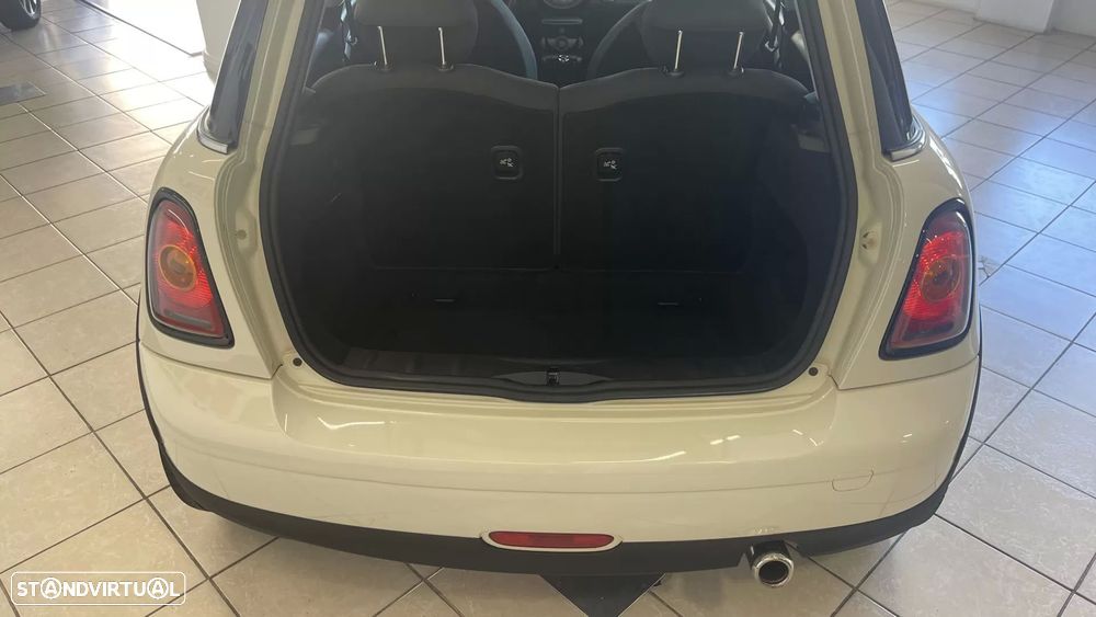 MINI 3 Portas One D - 20